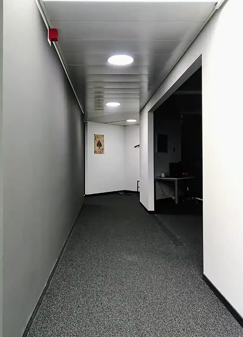 Modernisierter Pausenraum eines Softwarebüros in München nach der Renovierung durch A+S GmbH.